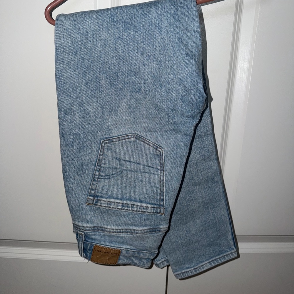 AE American Eagle STRIGID Light Blue Denim Jeans